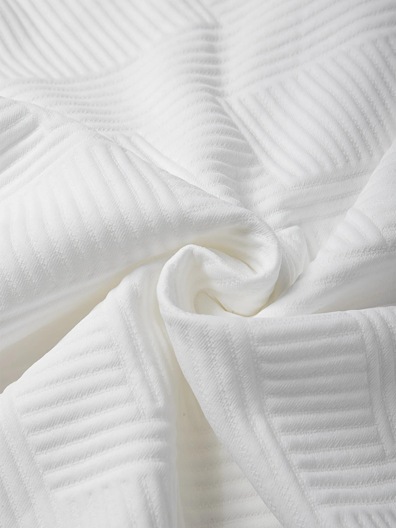 Two-piece sports set with unique button design, elegant and comfortable for daily wear