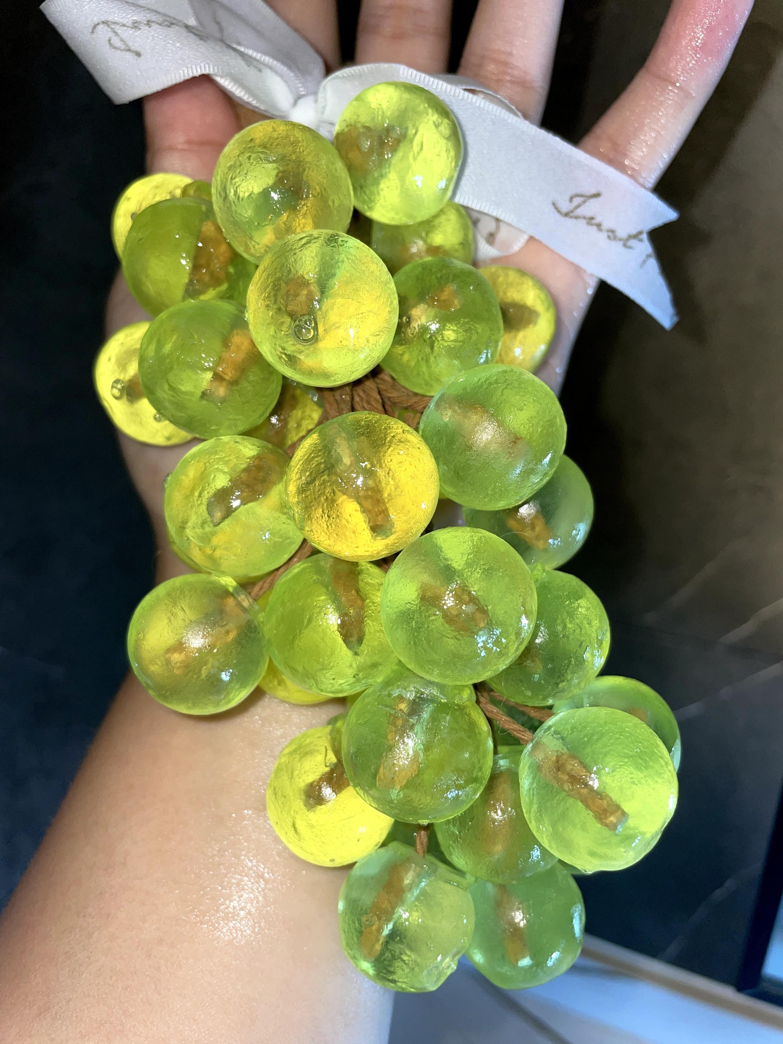 Paul Frank Grape Soap on a Rope – Handmade DIY Decorative Grape Soap, Natural and Gentle Moisturizing and CleansingLong-Lasting Fresh Scent Perfect for Home Décor and BathroomAesthetic & Creative Christmas Gift Choice Body Care Daily