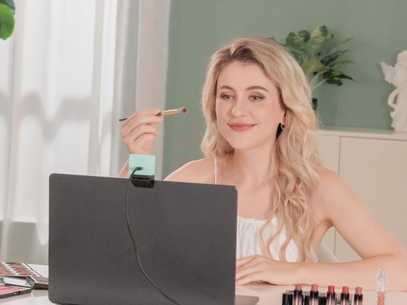 【Hot Sale!!】OBSBOT MEET 2 - AI-Powered 4K Webcam, AI Framing & Autofocus, Webcam with Microphone, Background Bokeh, 60 FPS, HDR Low-Light Correction, Beauty Mode, Webcam for PC, Streaming, Conference, Gaming, etc.