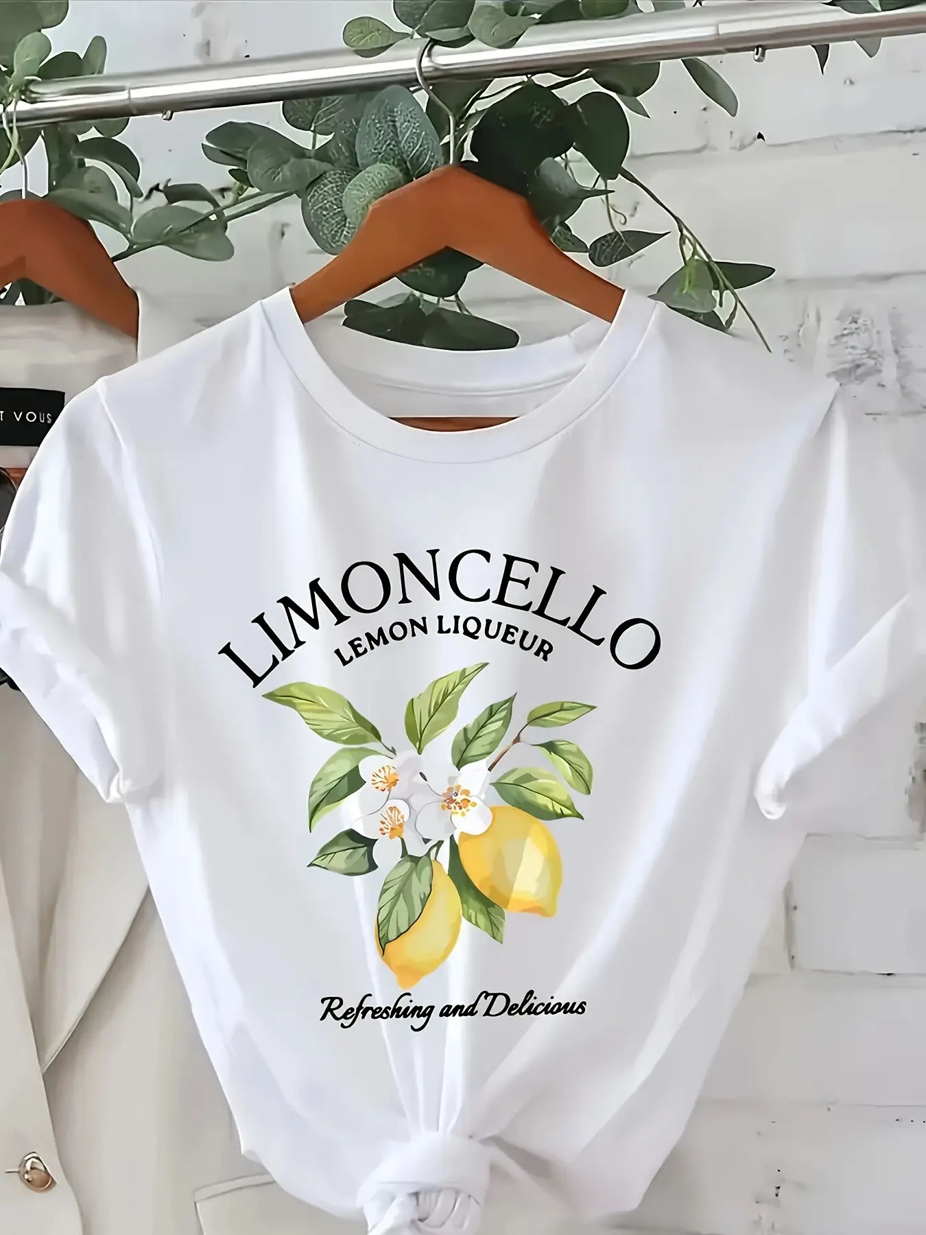 Women's Lemon Print Casual T-Shirt - Short Sleeve, Round Neck, Stretchy Polyester Blend, Machine Washable - Perfect Choice for Spring and Summer