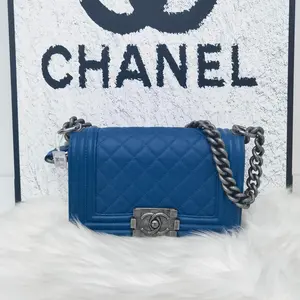 Pre-owned CHANEL Suede Shoulder Bags BOY Blue Grained Calfskin Diamond Quilted Shoulder Bag Crossbody Bag