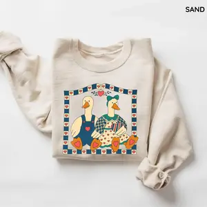 Vintage Goose Sweatshirt – 90s Retro Goose Couple Crewneck, Country Farmhouse Duck Sweater, Cute Cozy Cottagecore Animal Pullover