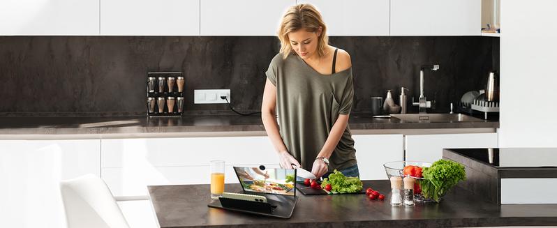 PQRQP 12" Screen Magnifier for Phone HD AmplifierProjector for Movies Videos Gaming Foldable Mobile Holder Universal Compatibility Lightweight for Home Travel Bedroom Office PQRQP 12" Screen Magnifier for Phone HD AmplifierProjector for Movies Videos Gaming Foldable Mobile Holder Universal Compatibility Lightweight for Home Travel Bedroom Office