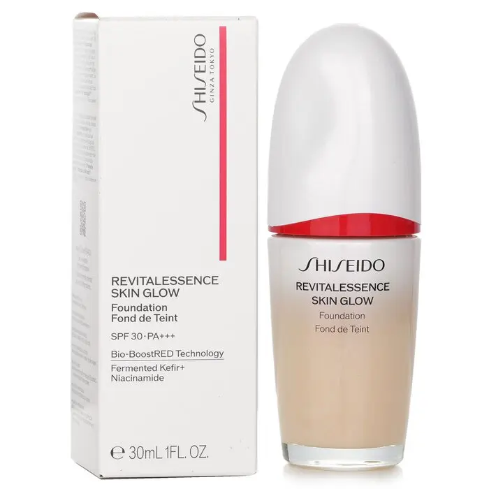 SHISEIDO Revitalessence Skin Glow Foundation SPF 30 - #160 Shell, Lightweight Flawless Smooth Moisturizing Makeup with Buildable Coverage, Flawless Foundation