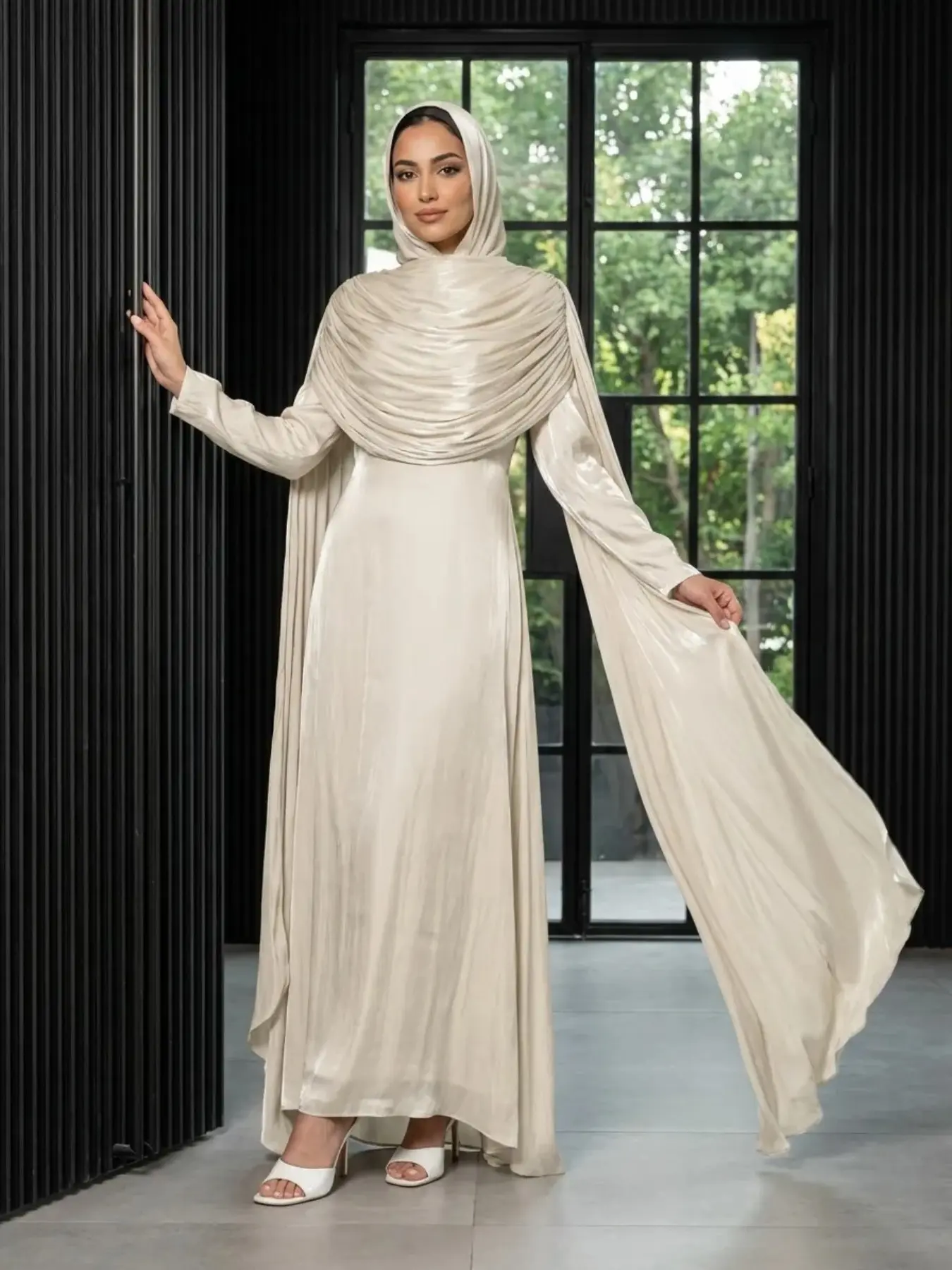 Pleated Cape Abaya Long Robe, Light-Reflective Party Dress, Modest Style Dress, Muslim Clothing, Muslim Evening Dress, Perfect for Gatherings and Ceremonies, Modest Gown for Muslim Women