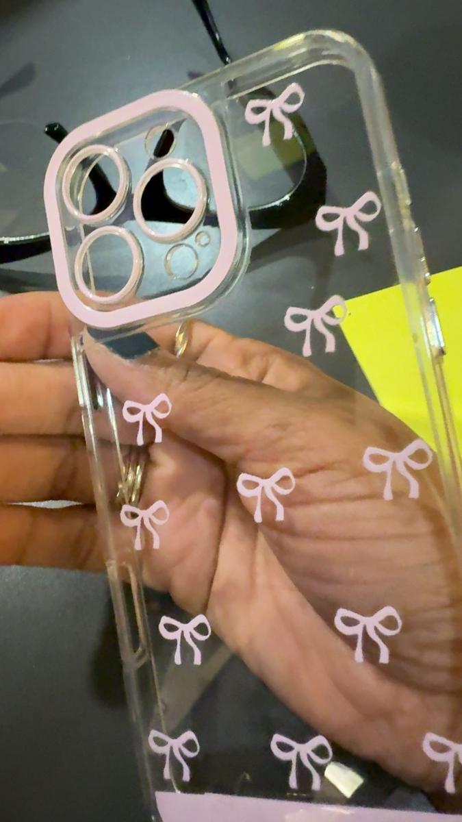 Item: Pink, iPhone 16 Pro Max