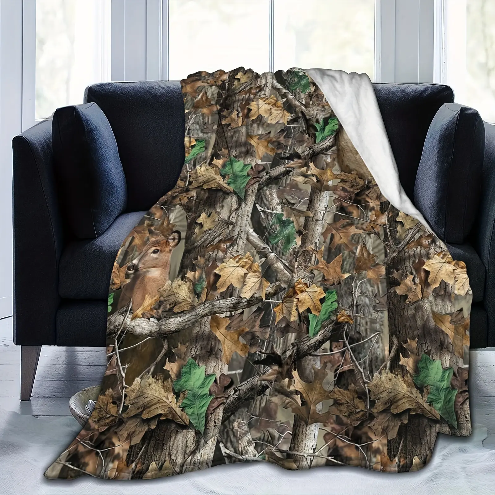 Super Soft Warm Fleeces Blankets, Camouflage Leaves And Deer Comfortable Flannel Blanket, Four Season Blanket Suitable For Bedroom Bed And Sofa, Camouflage Pattern, Four-Season Use