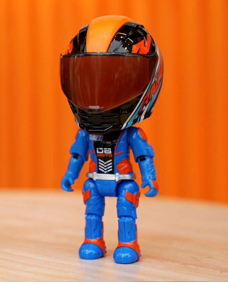 Motorcycle helmet figurine with movable joints, foldable and storable inside the helmet, home decoration item, suitable for motorcycle enthusiasts and collectors.