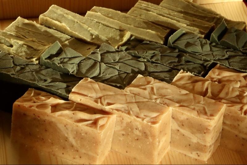 Decorus Vagary Recovery Soap Bars - 3 Pack - Peppermint Cool Calm Refreshes, Cayenne Pepper for warming sensation and & Activated Charcoal detox