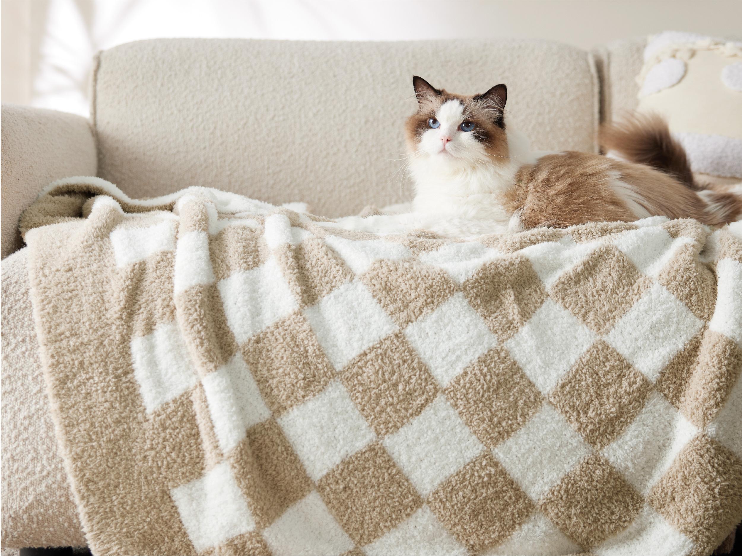 Bedsure Checkered Blanket for Couch - Super Soft, Cozy & Warm Knit Blanket, Breathable, Lightweight & Fluffy for Bed & Sofa, Checkered Camel