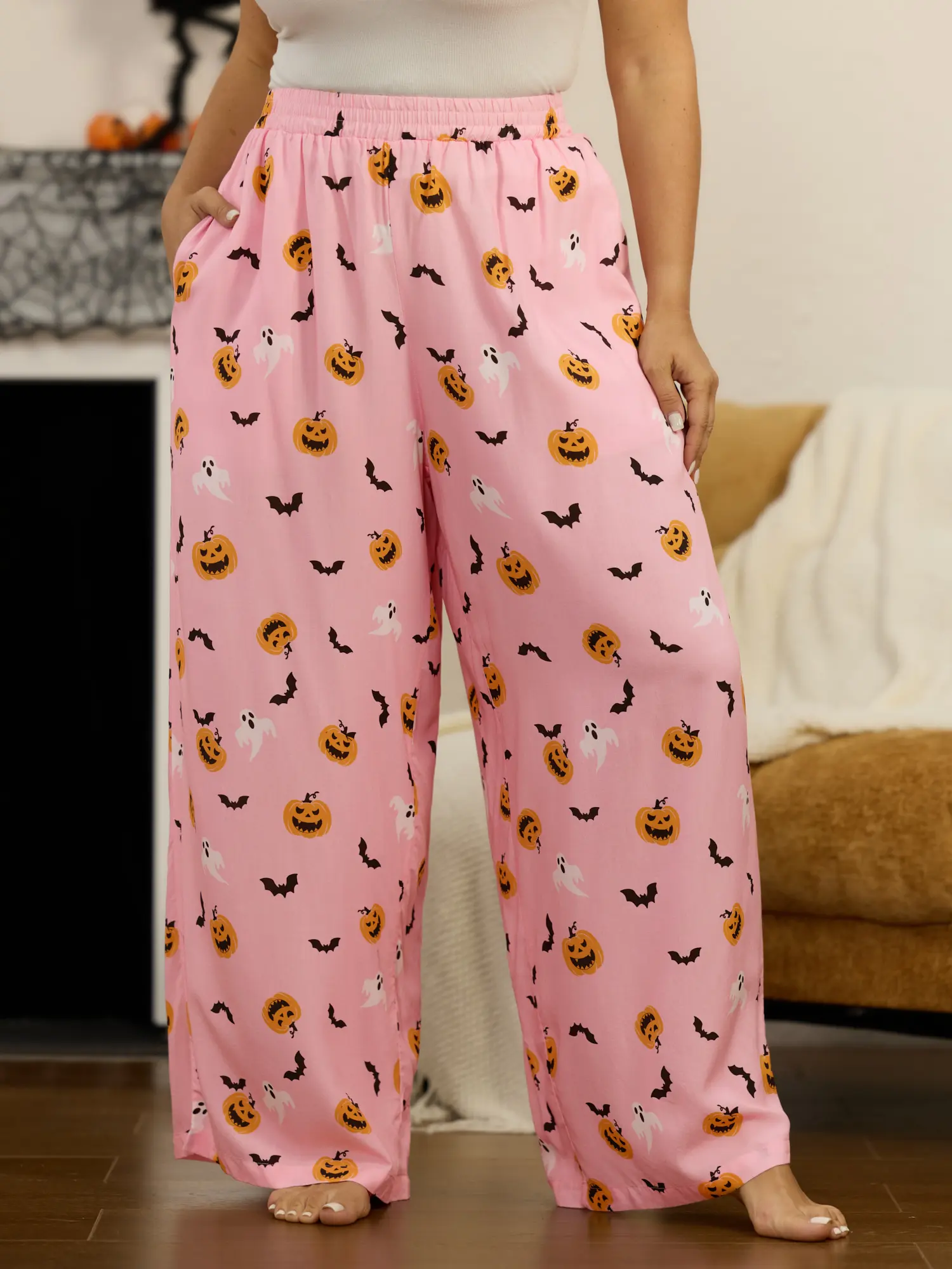 BloomChic Women's Plus Size Halloween Pajama Pants, Cotton Ghost Pumpkin Bat Print Lounge Bottoms, Cute Spooky Season Fall Sleepwear [M-6X]，SohoChic