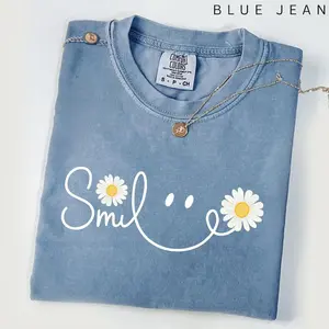 Smiley Daisy Womens Shirts, Emoji Smile Tee for Mom, Comfort Colors, Trendy Floral Tee Shirts, Inspirational Gift for Her, Summer Vibe Gifts trending top