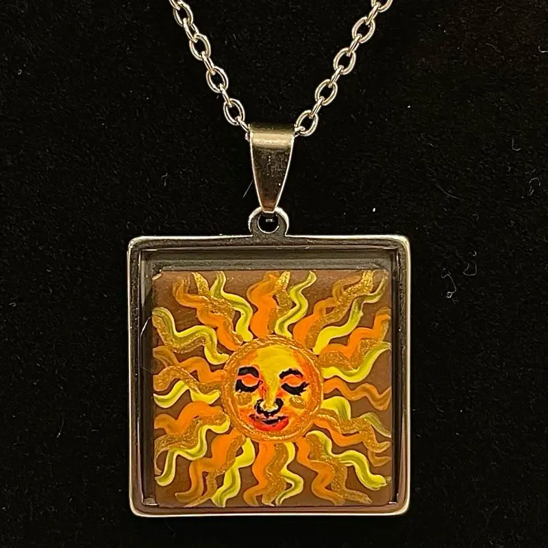 Pendant with chain - Sun Goddess