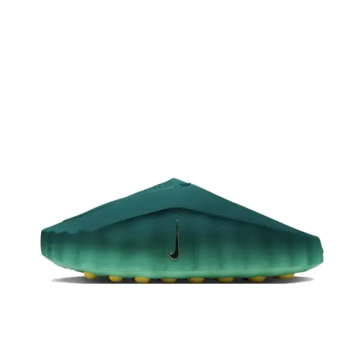 Unisex Closed Toe Clog Slippers Gradient Green Perforated EVA Thick Sole Platform Slides Cloud Soft Cushion Round Studded Anti Slip Outsole House Slippers Indoor Outdoor Casual Slide Sandals