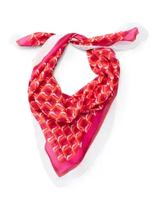 Time and Tru Women's Geometric Print Scarf with Retro Charm, Multi-Season