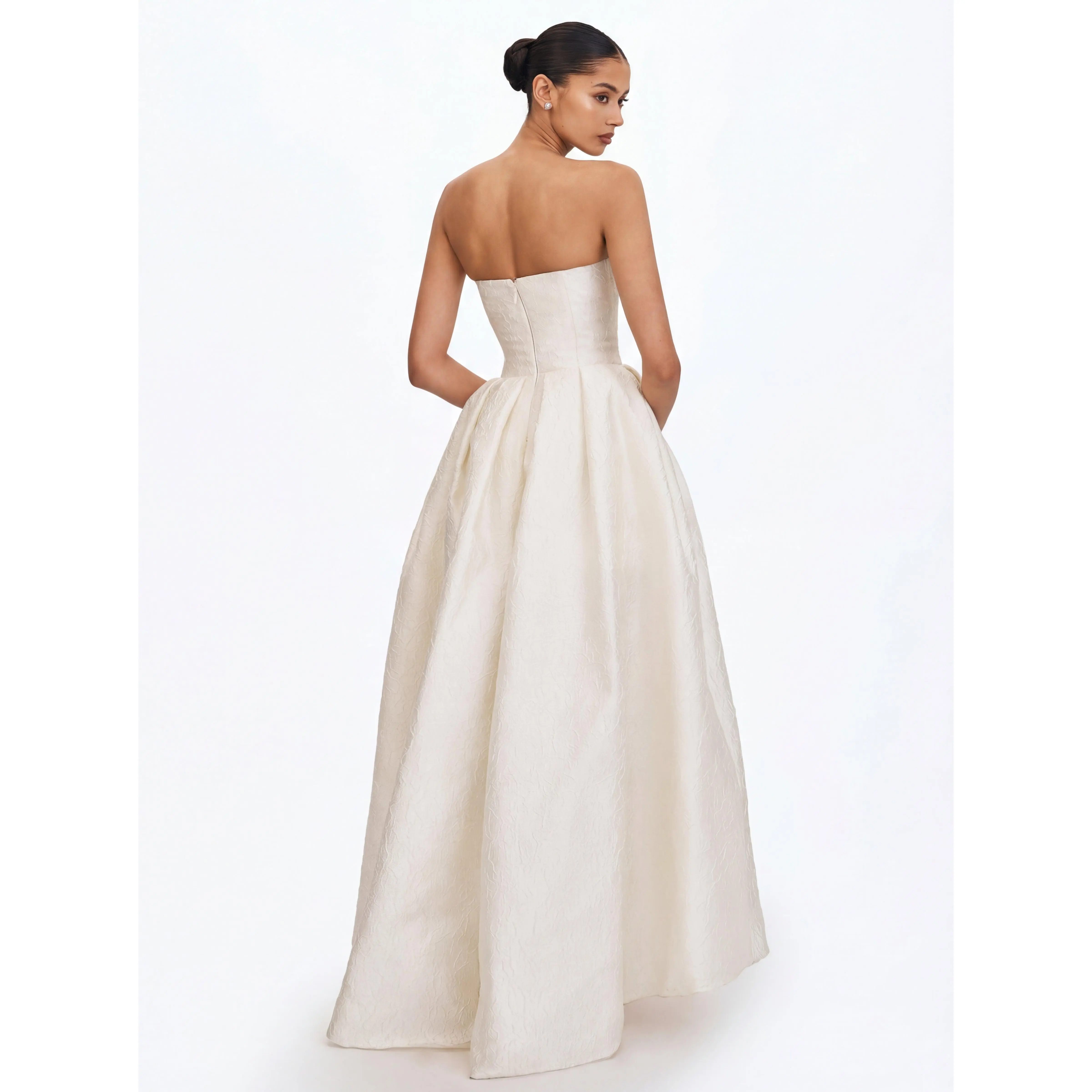 Tomika Ivory Jacquard Dipped Hem Wedding Gown - TikTok Shop Tomika Ivory Jacquard Dipped Hem Wedding Gown - TikTok Shop