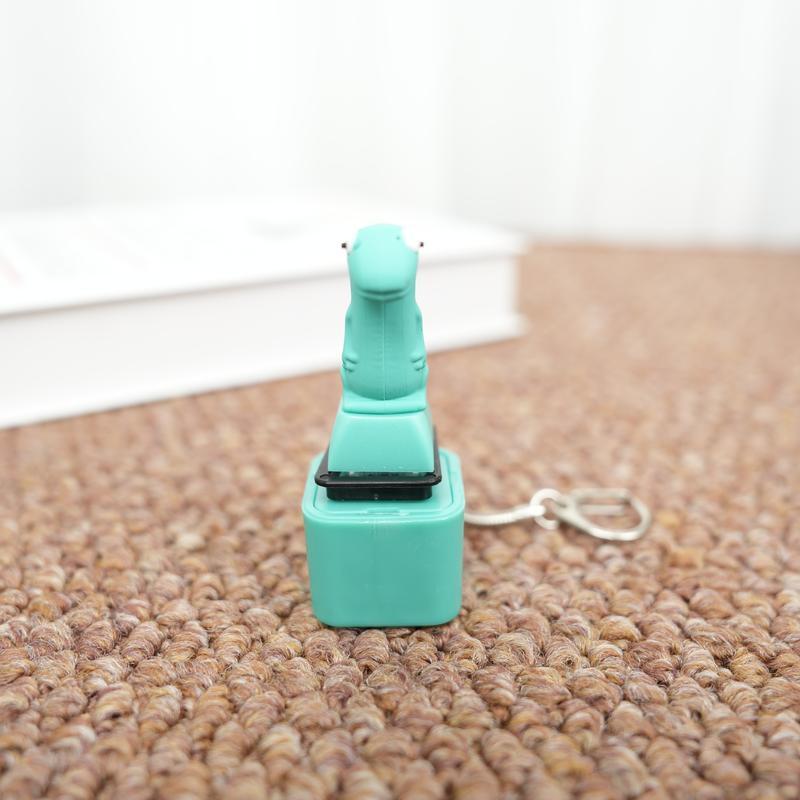 Lizard Sound Button Keychain – Stress Relief Toy, Fun Halloween Gift, Green Design with Keychain Clip