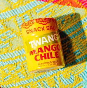 Twang Twangerz Mango Chile Salt Shakers  – Sweet & Spicy Snack Seasoning