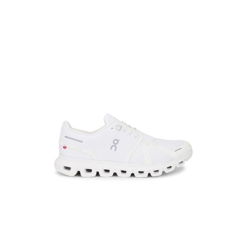 On Cloud 6 Sneakers in White