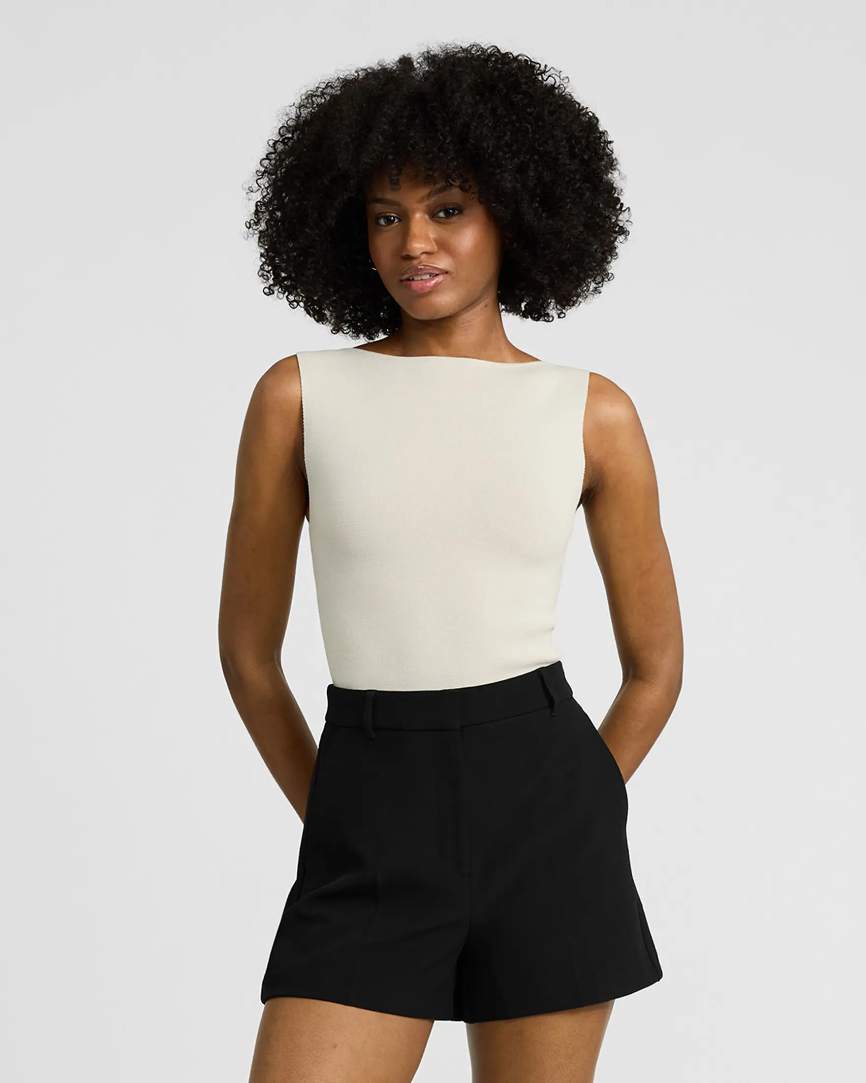 Express Editor Super High Waisted Tailored Shorts in Studio Stretch Twill