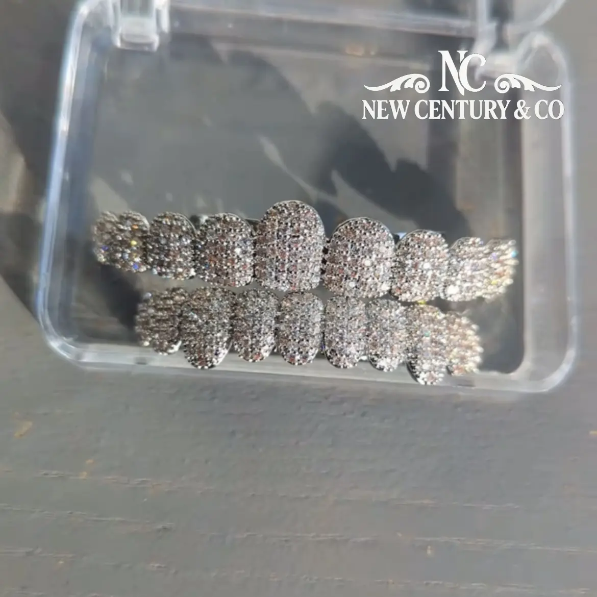 High-Quality 8A Flawless Honeycomb Diamond Grillz - Unisex Hiphop Teeth Accessory for Boys & Hood Set, Dental Accessories, Streetwear, Men's Accessories
