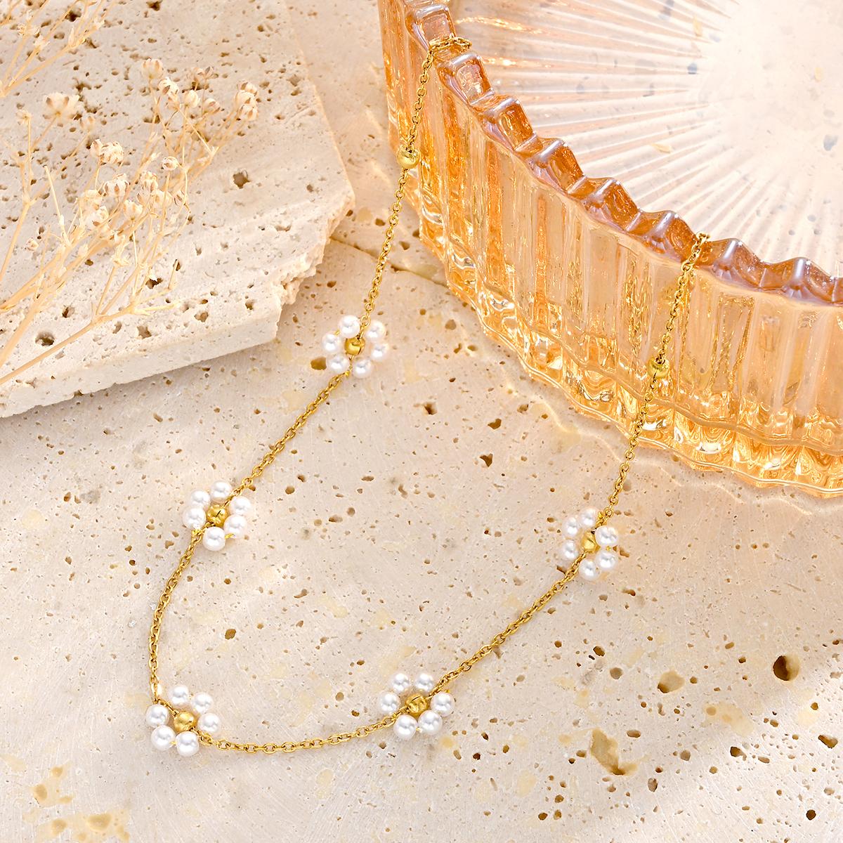 17KM Pearl Necklaces for Women, Daisy Pearls Choker for Women's Pearl Strand Necklaces as Valentines Day Gifts for Teens, Silver Daisy Birthday Gifts 3 Pearls White Necklace as Bridesmaid gifts