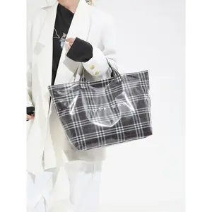 Vintage Waterproof Dupont Paper Plaid Shoulder Bag, Fashion Commuter Large Capacity Handbag, Stylish Crossbody Bag for Daily Use, Fashionable Patterned Bag