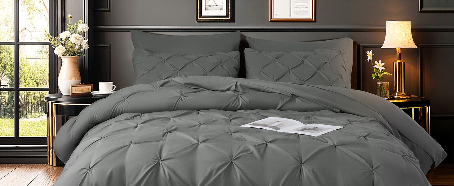 Shilucheng 7PCS Luxury Microfiber Bedding Set Ultra Soft All Season Breathable Duvet Set Cloud Like Hotel Quality Bedroom Bedding Set with Elegant Geometric Pintuck Design Multi Color Machine Washable Soft Bedding Set