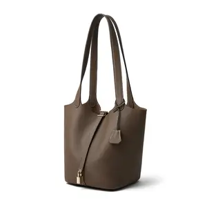 Elegant, pure-colored, lightweight, large, fashionable shopping basket bag for women. Storage bag/multi-functional bucket-shaped bag. Features a lock-fastening design, hand-held handles, suitable for dates, work bags, shopping, daily use.