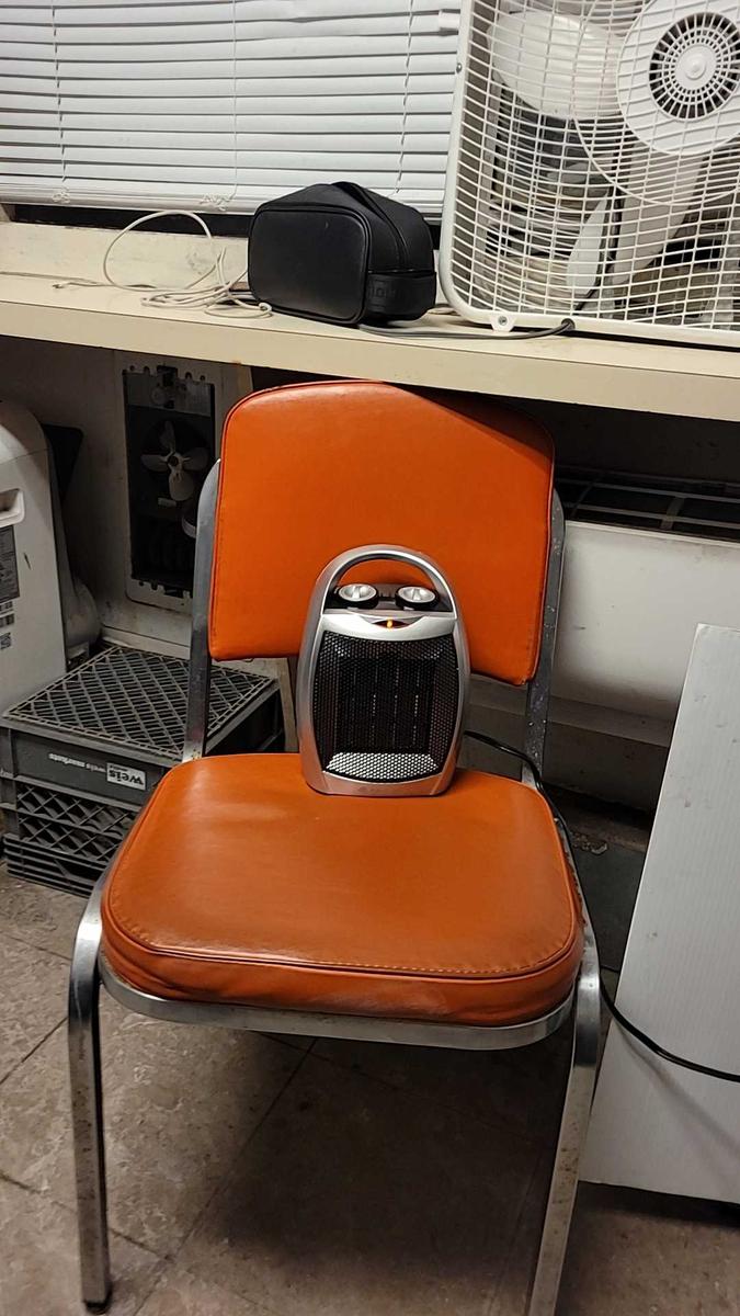 Item: Silver-Built-in Handle