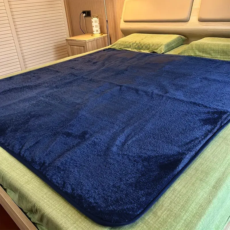 Ultra-Soft Winter Car Travel Blanket | Cozy Fleece Throw for Road Trips & Camping