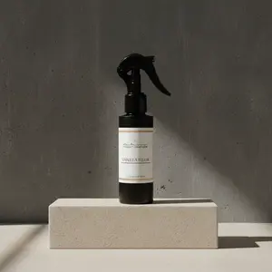 Vanilla Fleur 4oz Room Spray- Vanilla, Citrus, Jasmine, Musk