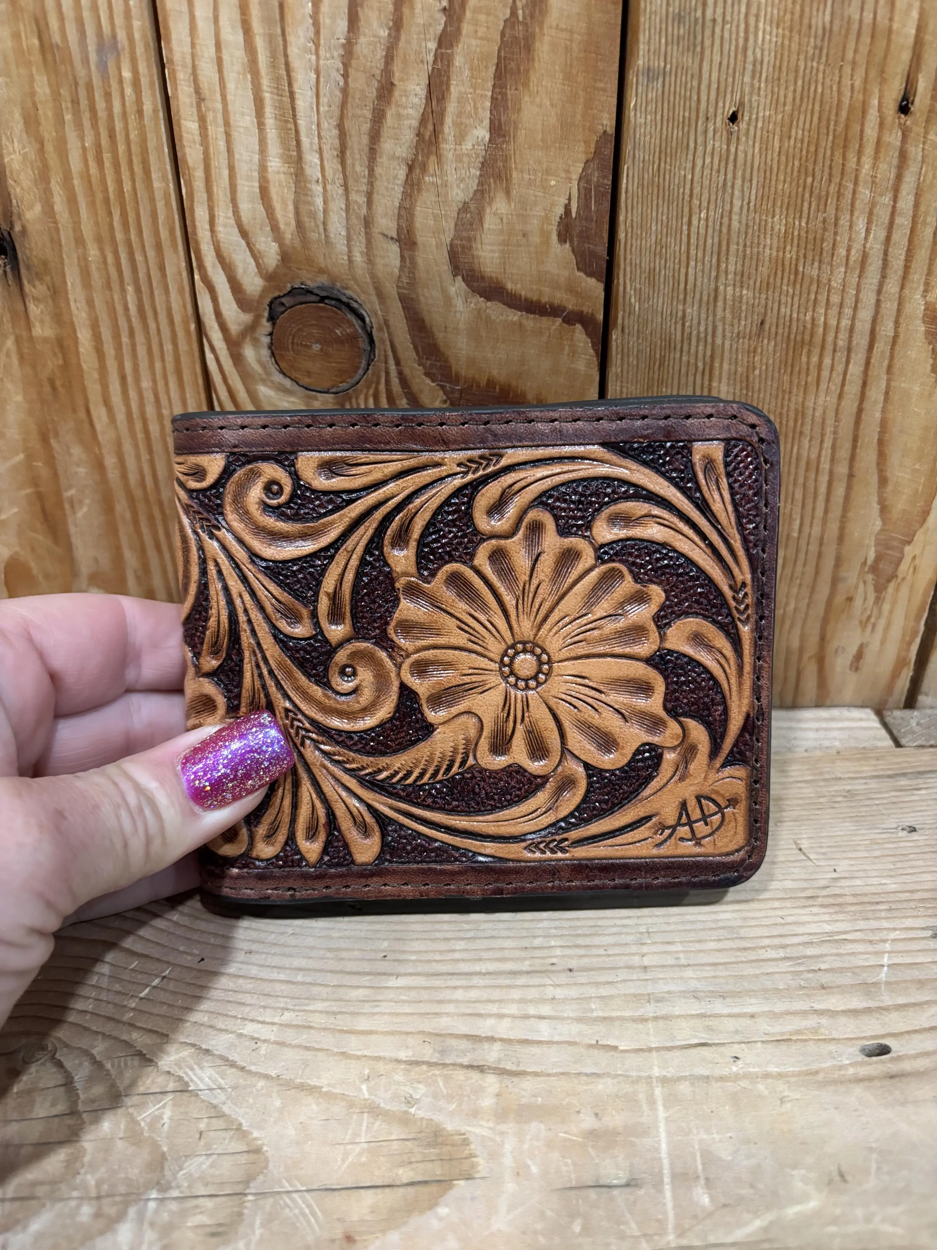 Men's Bi-fold Tooled Leather Wallet!