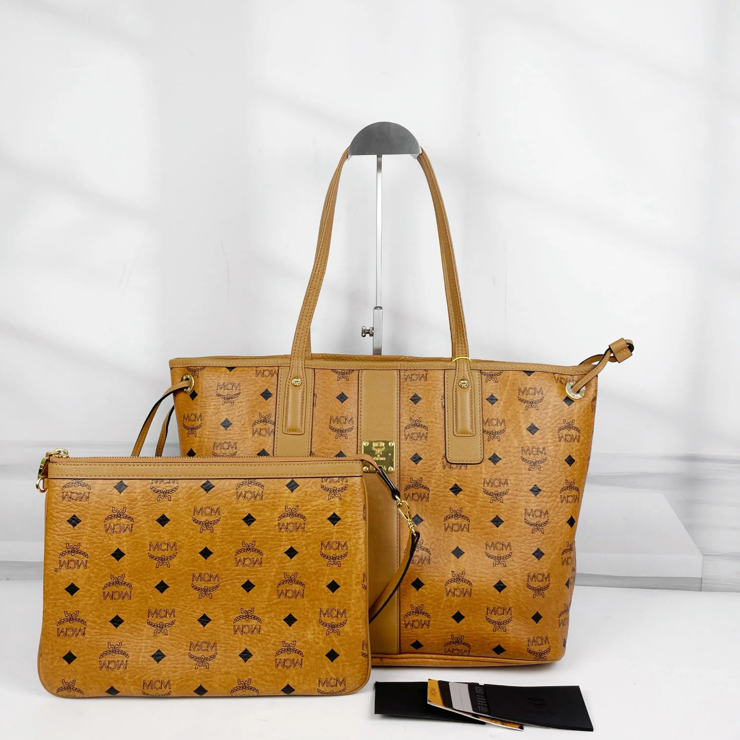 Pre-owned MCM EPI Shoulder Bags 7.8'' R1399 Shoulder Bag C9203697481 0204 T1 Qiqi