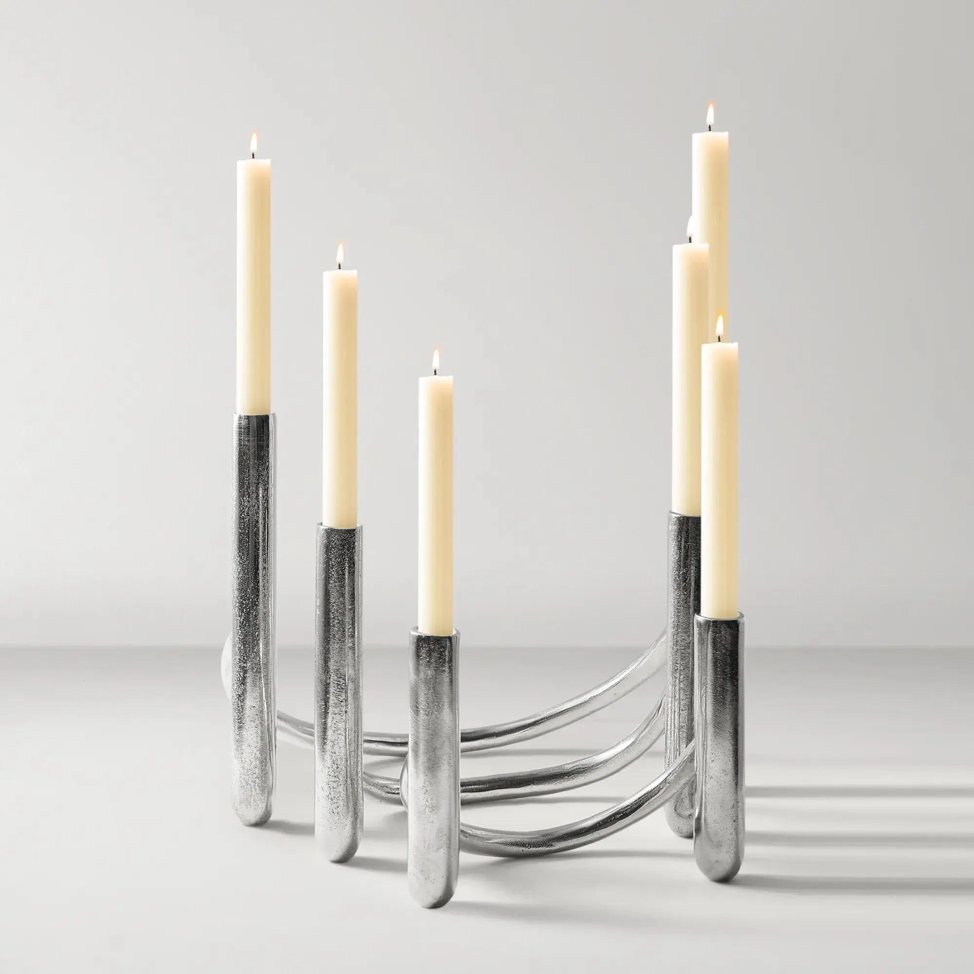 Z Gallerie Pillaro Taper Holder Set of 3 - Aluminium Metal Candle Stand, Table Centerpiece Candle Holders, Living Room Interior Decoration Home Accessory, Candle Holders For Table Centerpiece, Metal Candle Holder