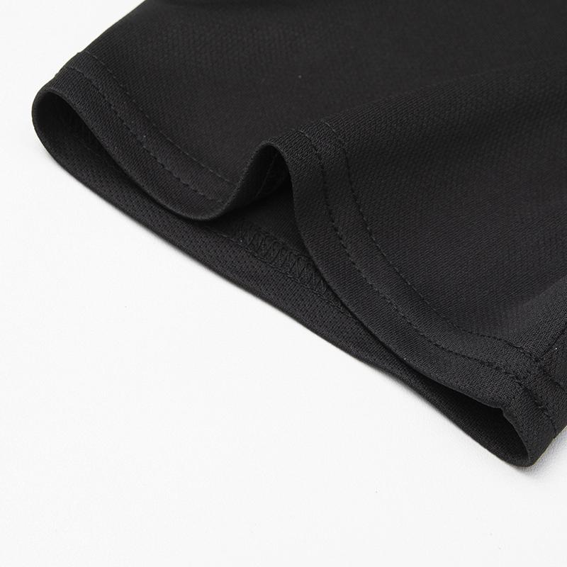 Men's spring/summer two-piece running set made with moisture-wicking, breathable, quick-dry fabric (short-sleeve shirt and shorts).Perfect for gym workouts, outdoor basketball, hiking, and mountain climbing.