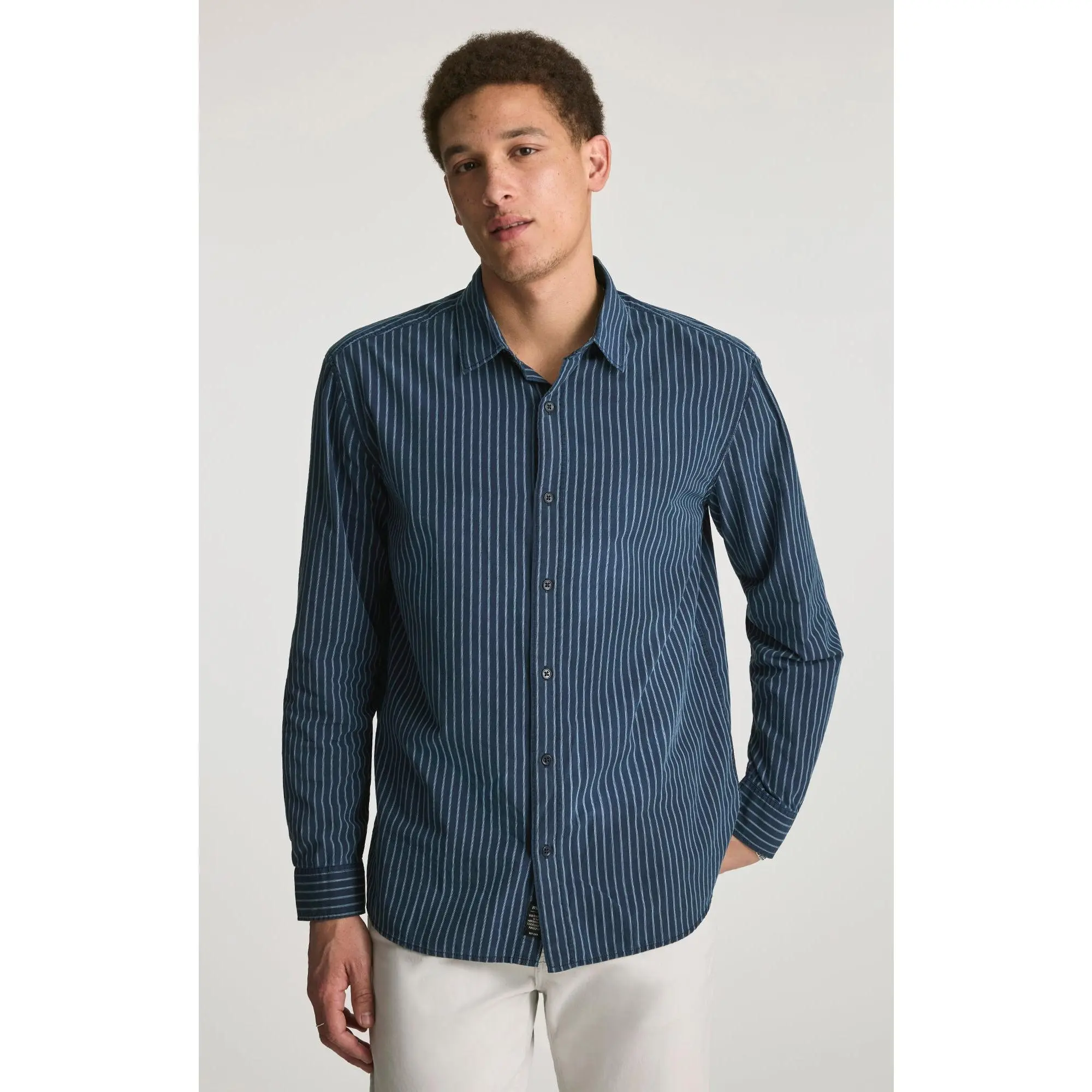 BUTTON-UP SHIRT IN INDIGO STRIPE