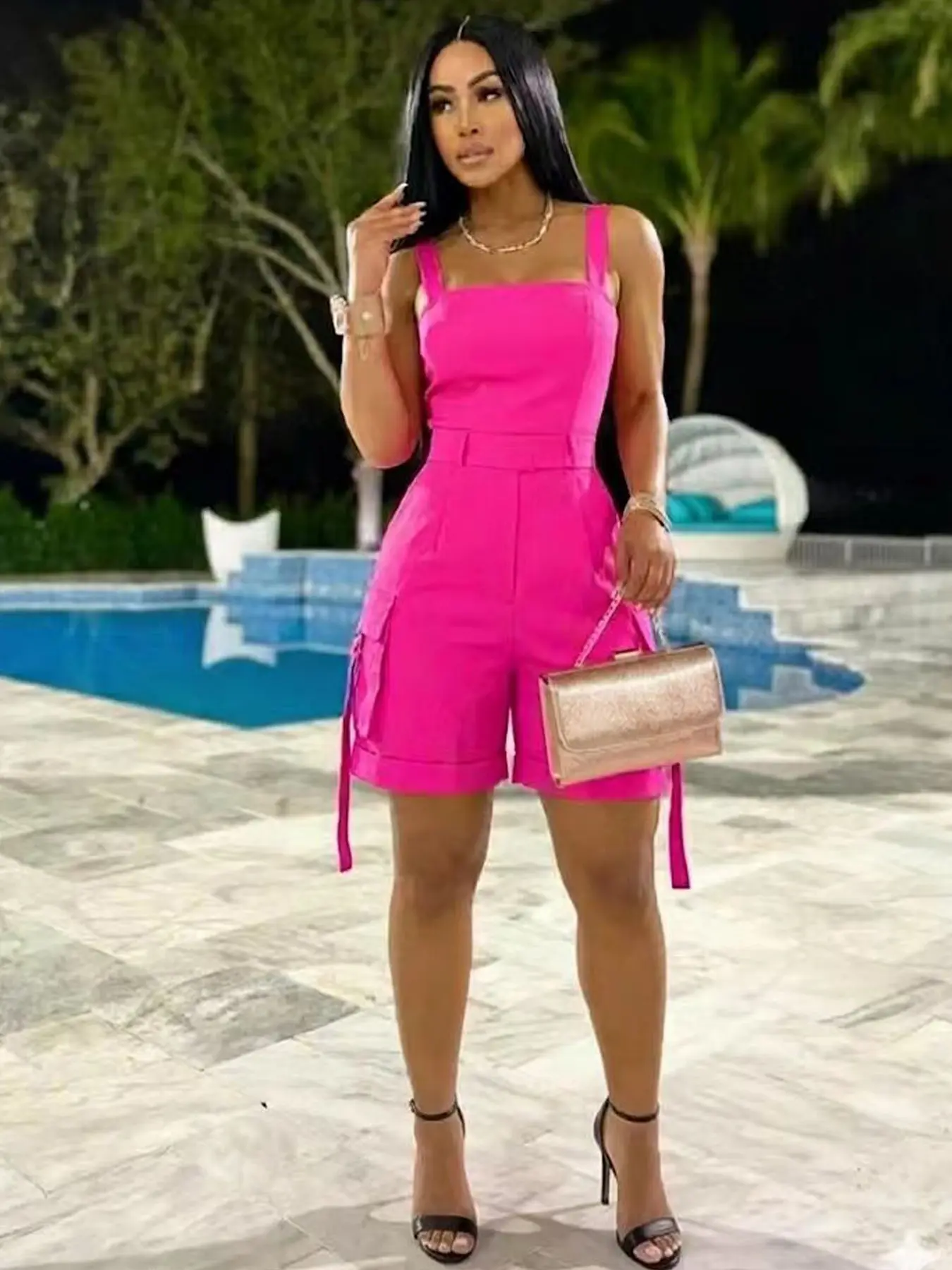 Women's Lady Square Neck High Waist Sleeveless Romper, Effortless Playsuit, Side Pockets & Adjustable Straps Design, Casual Chic Minimalist Loose-Fit Clothes for All Seasons Womenswear