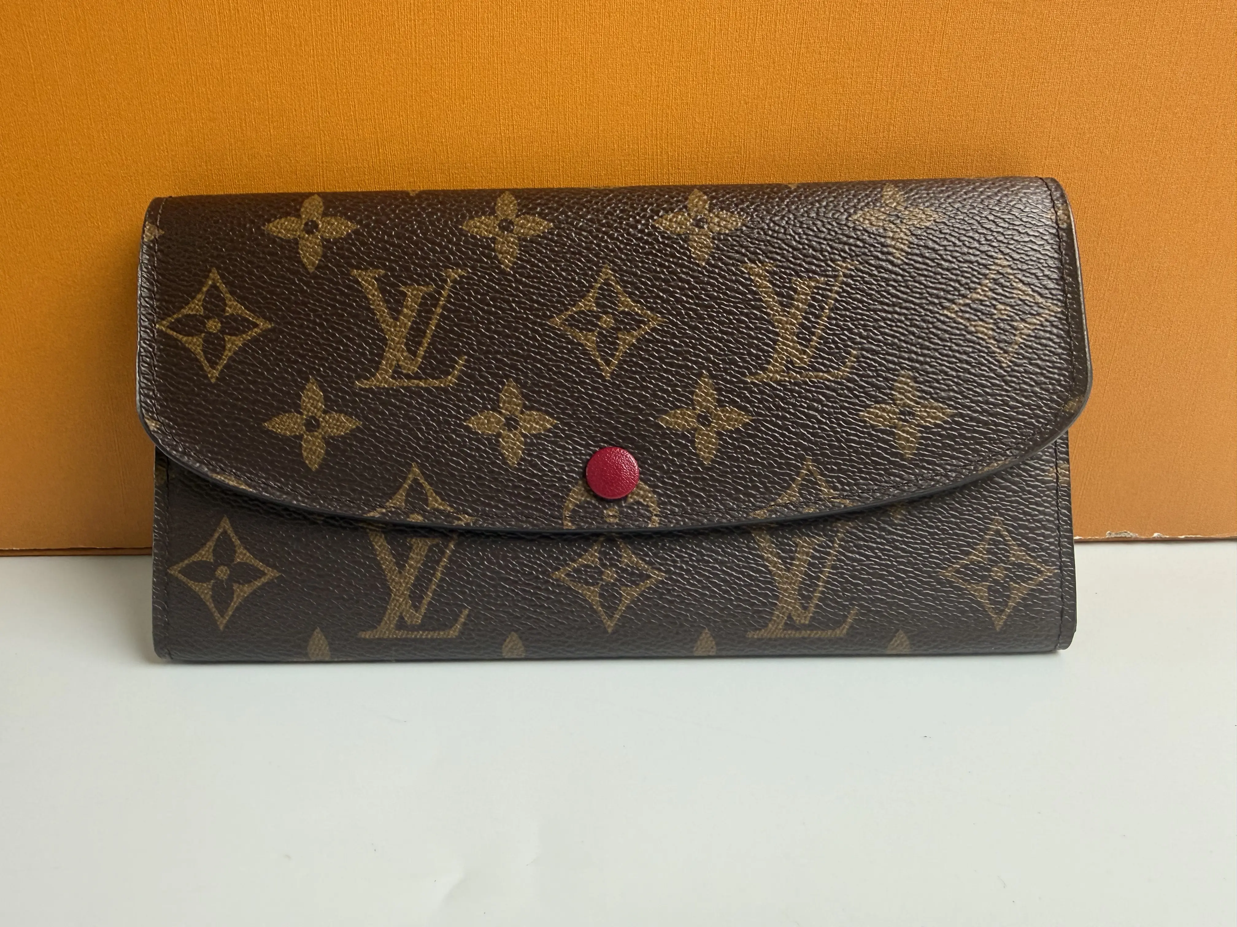 Pre-owned Louis Vuitton MONOGRAM EMILIE WALLET CC0527