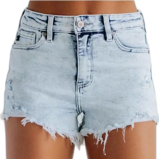 Kayla Kancan shorts -light wash