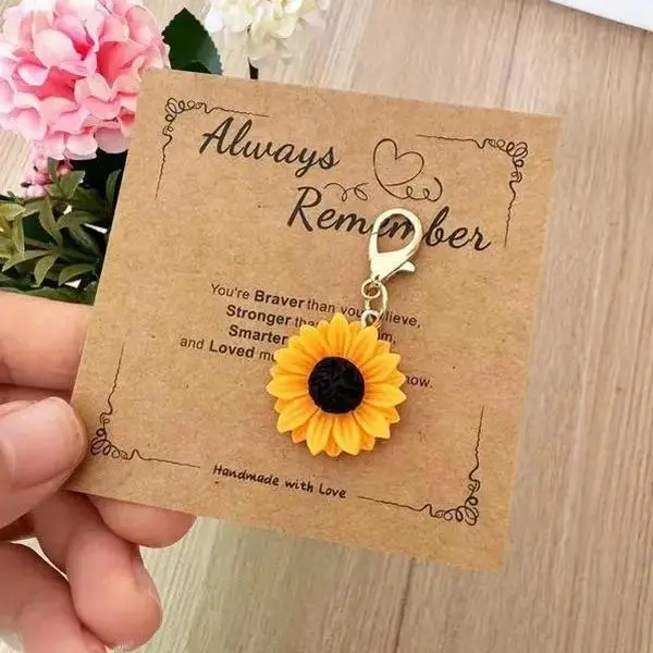 Vivid Sunflower Resin Keychain - Cute Flower Bag Charm, Stylish Unisex Plain Keychain Accessories (Flower, Charm, Circular Ring & Floral Decorations Types), Ideal Fall-Birthday Gift for Adults, Flower Keychains