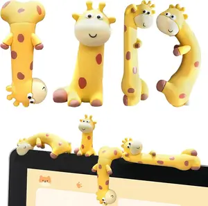 4-Piece Set Giraffe Mini Desk Accessories Cute Epoxy Figurine for Computer Screen Office Home Decor Display Fun Gift Idea & Home Decor Gift Idea