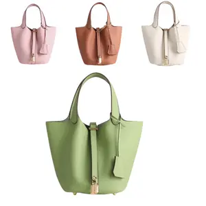 classic casual handheld picnic basket