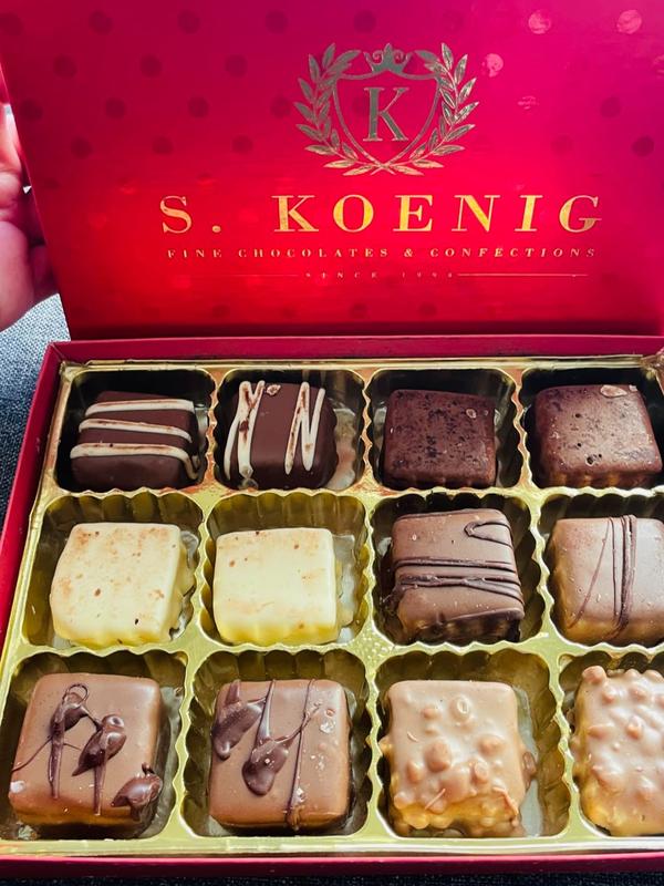 Valentine’s Day Luxury Milk Chocolate Truffles Gift Box, 12-Piece Assorted Belgian-Style Chocolates, Gift For Her Or Him, Box Of Chocolates For Date Night Desserts, Birthdays And Anniversaries