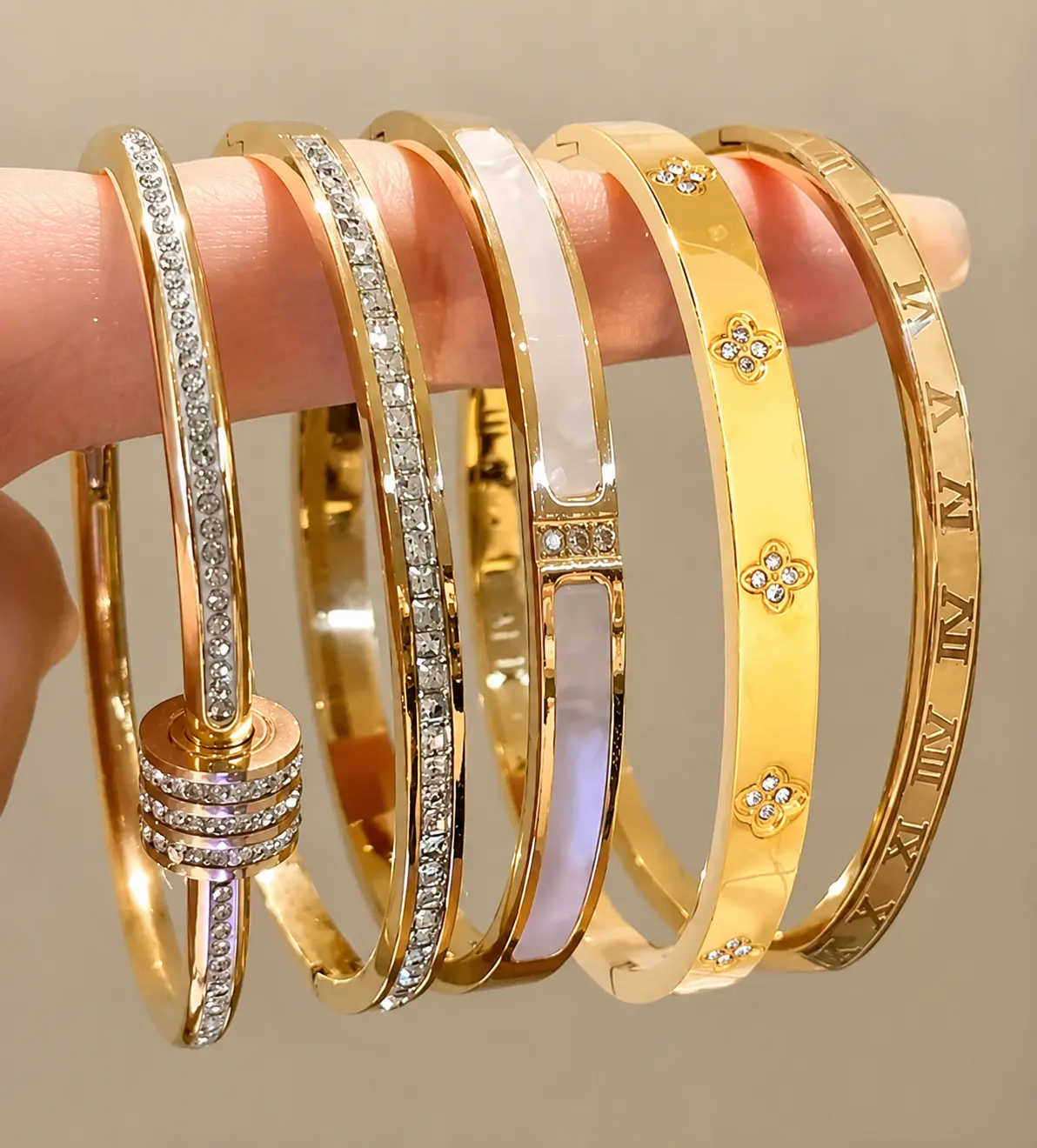 5PCS Waterproof Titanium Steel Bracelet Set for Women, Rhinestone Stackable Bracelets, Fashion Jewelry, Minimalist Elegant Wrist Bracelets for Everyday Wear
