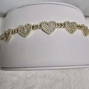 # 0014 Pulseras adiamantada de corazones en oro laminado 14k Alta calidad 19cm