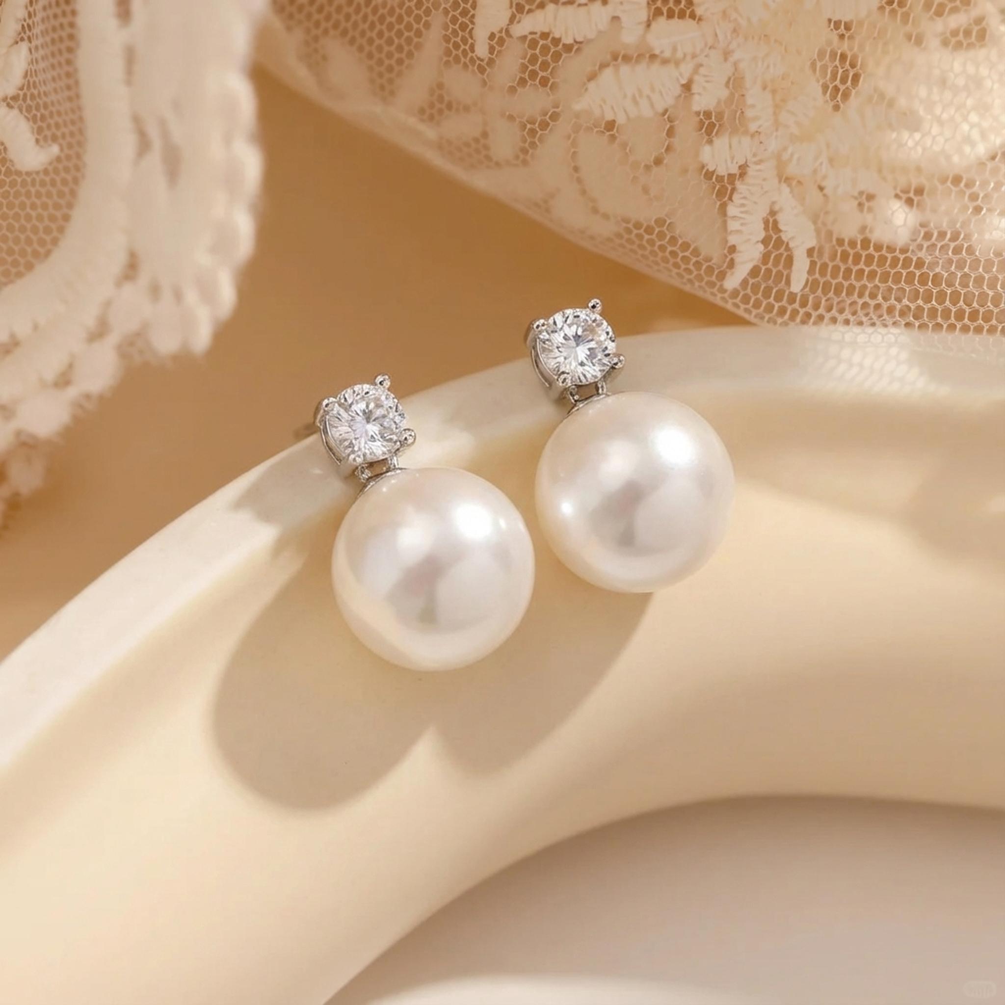 KatchMe Women's Elegant Double-Sided Pearl Earrings, White Vintage Faux Pearl Earrings Set, Fashion Jewelry for Women