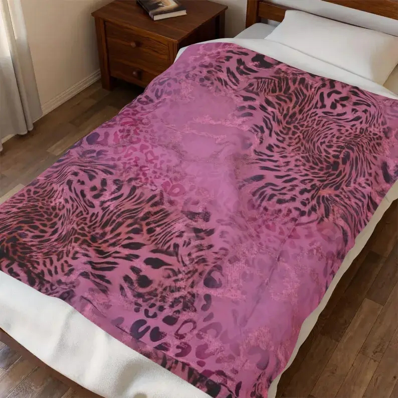 2YK Velveteen Plush Pink Y2K Cheetah Print Blanket Badass Alternative Fashion Fans Bold edgy design for goth Harajuku streetwear lovers  Couch Throw Home Party Holiday Decor Christmas and Halloween and Birthday