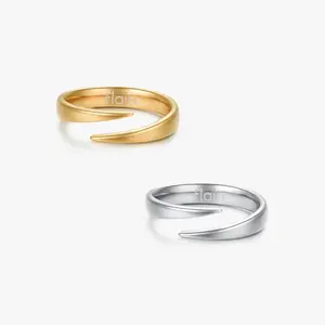 Twisted Claw Ring (Unisex)