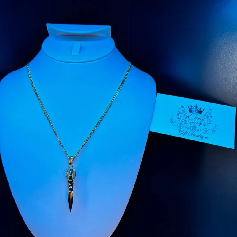 Spear Gold pendant necklace
